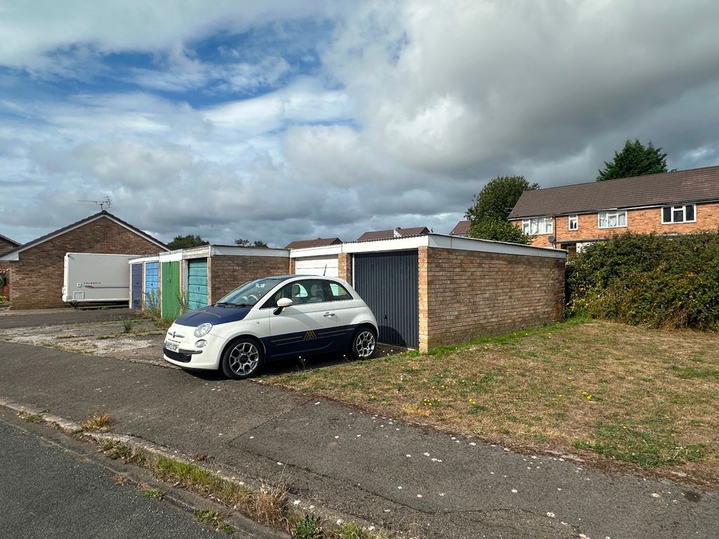 Property photo 2 of 11