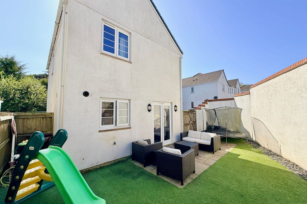 Additional image 14 of 3 bed detached house for saleRound Ring Gardens, Penryn TR10