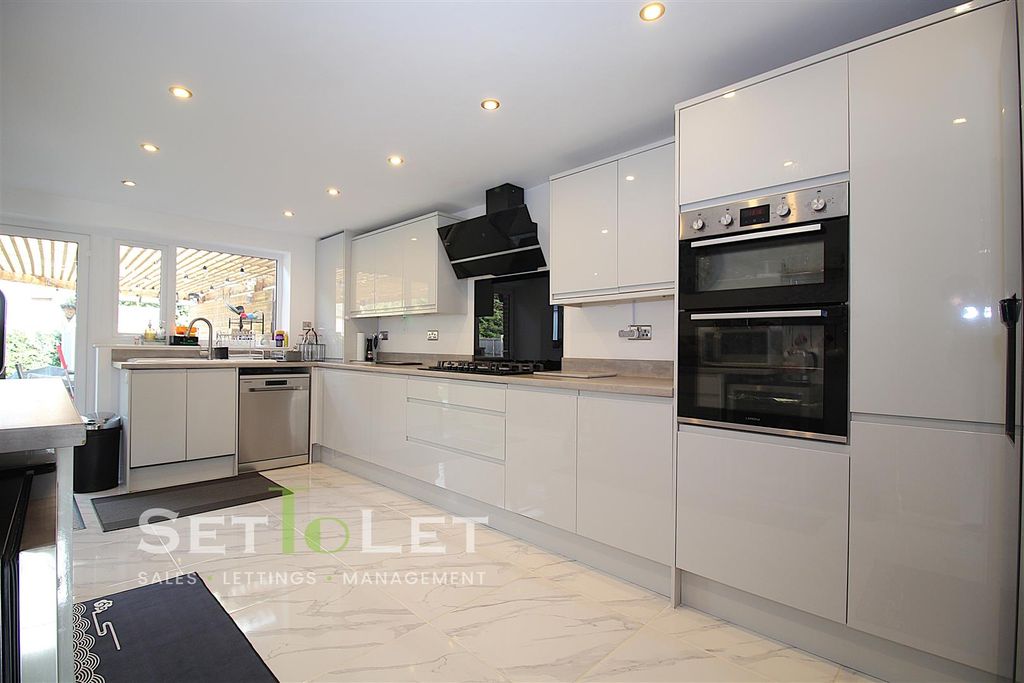 Property photo 3 of 29 Img_1810.Jpg