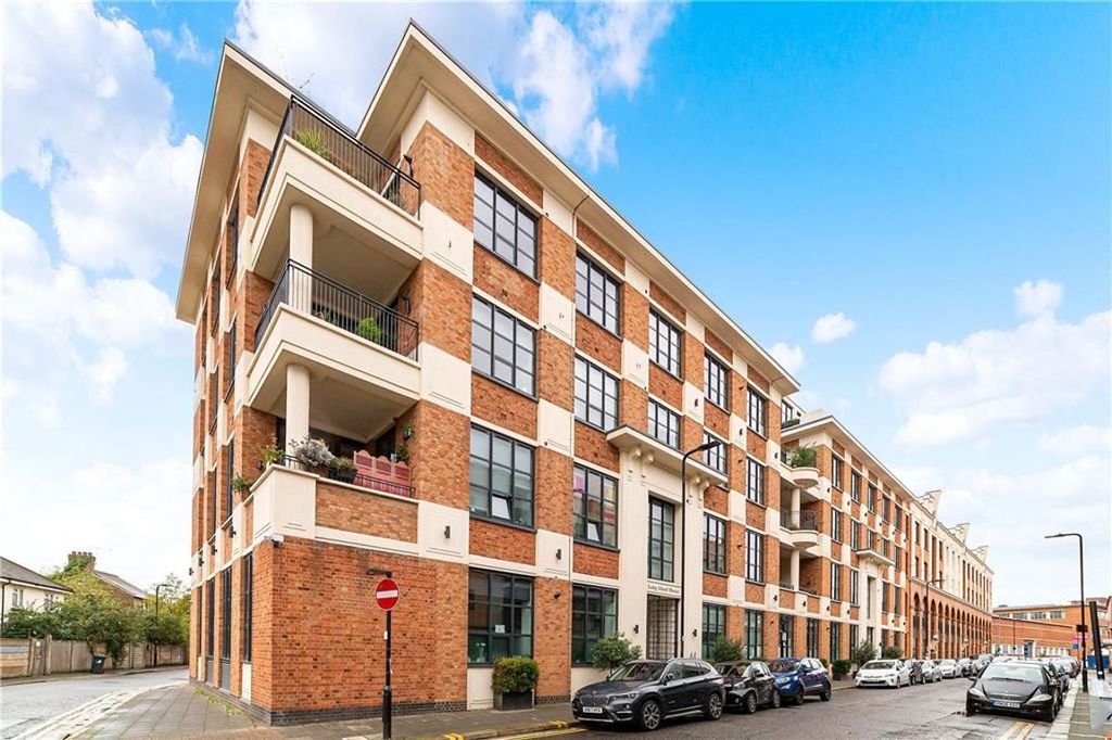 Property photo 1 of 6