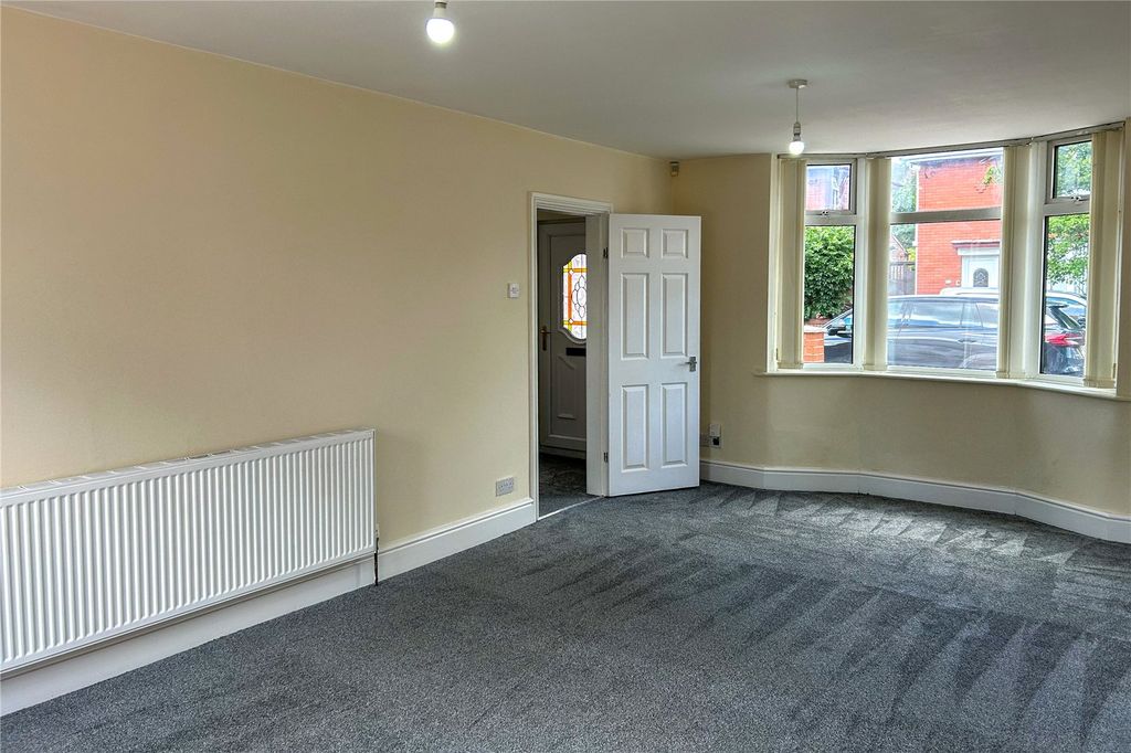 Property photo 3 of 21 Picture No. 37