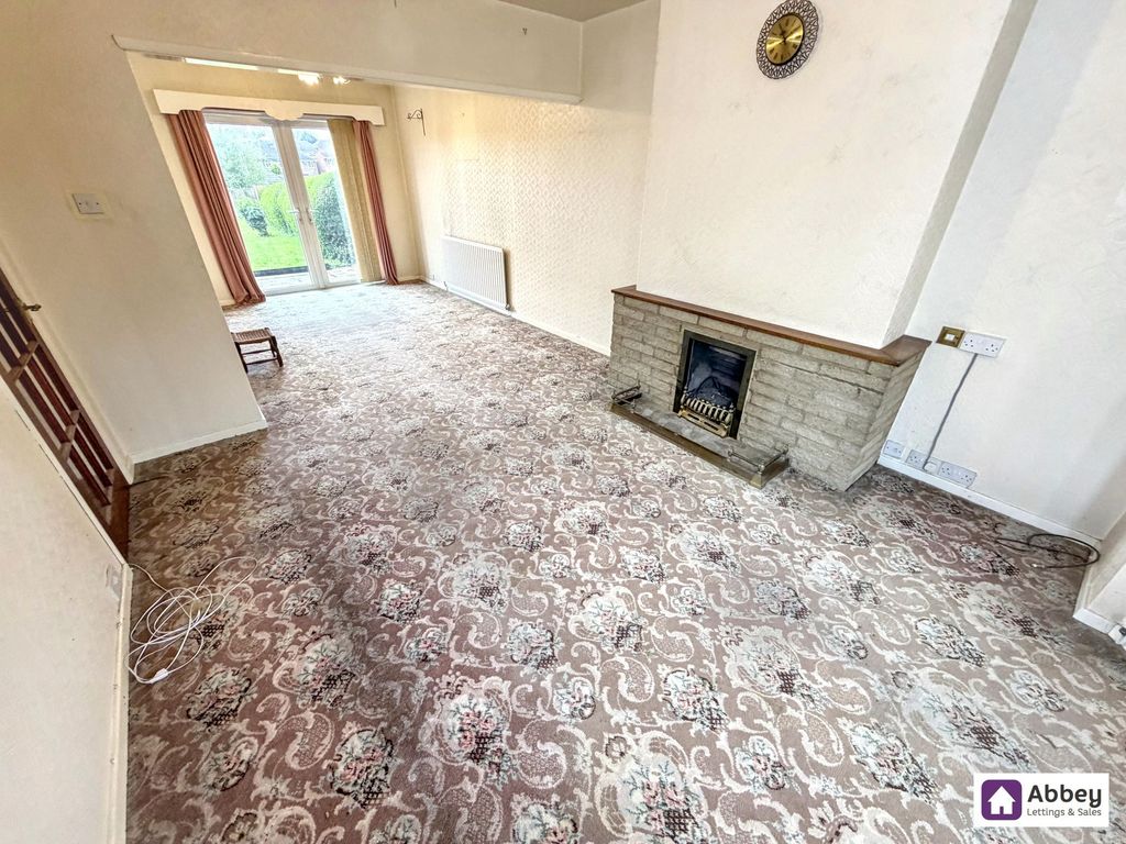 Property photo 3 of 14 Lounge/Diner