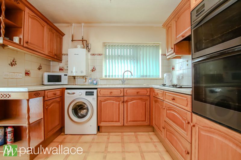 Property photo 3 of 13 Kitchen
