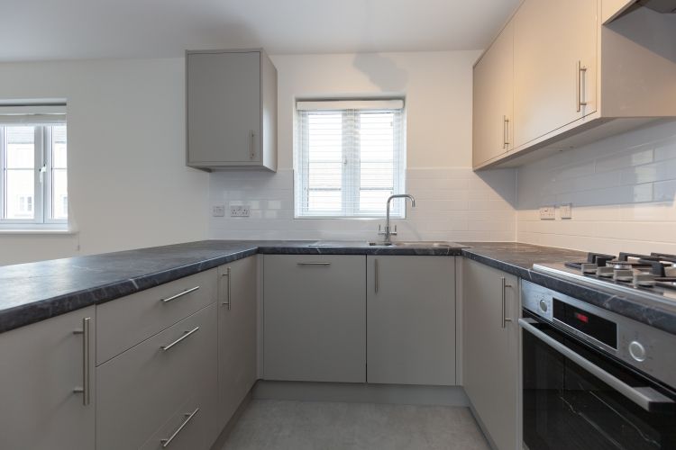 Property photo 3 of 8 240322