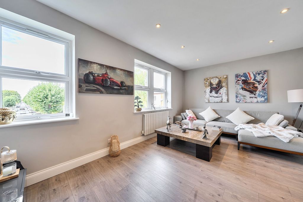 Property photo 2 of 15
