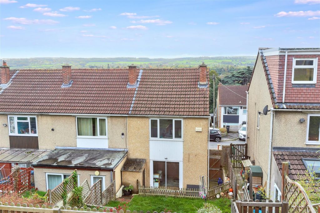 Property photo 2 of 20