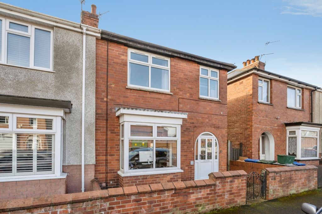 Property photo 2 of 14 Front