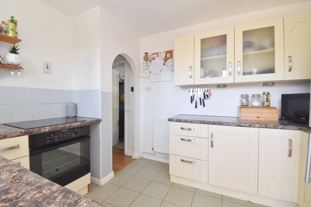 Property photo 3 of 16