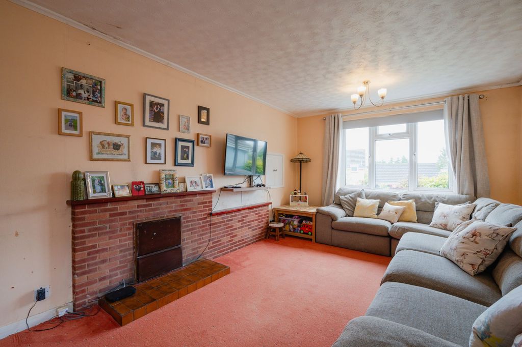 Property photo 2 of 14