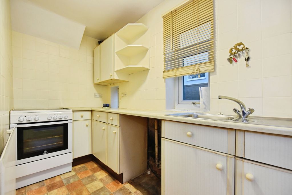Property photo 3 of 18 Pbox-Img.Jpg