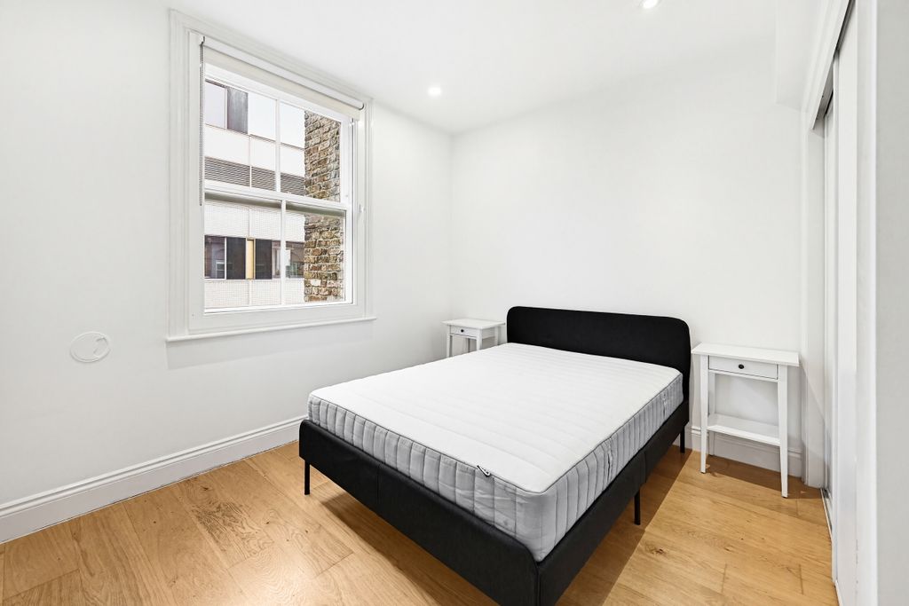 Property photo 3 of 16 Flat 3 10 Evelyn ...