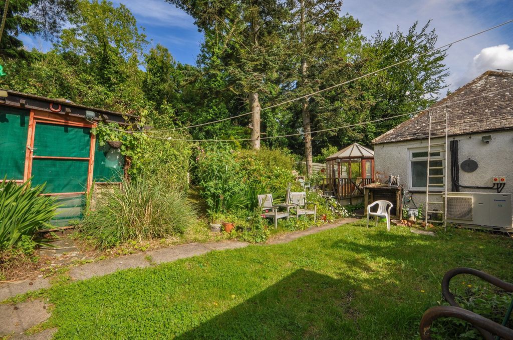 Property photo 2 of 26