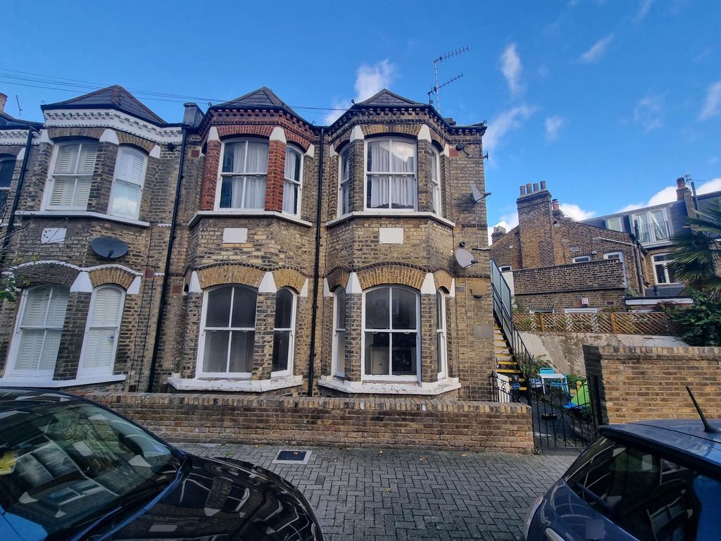 Property photo 1 of 13 Photo 0