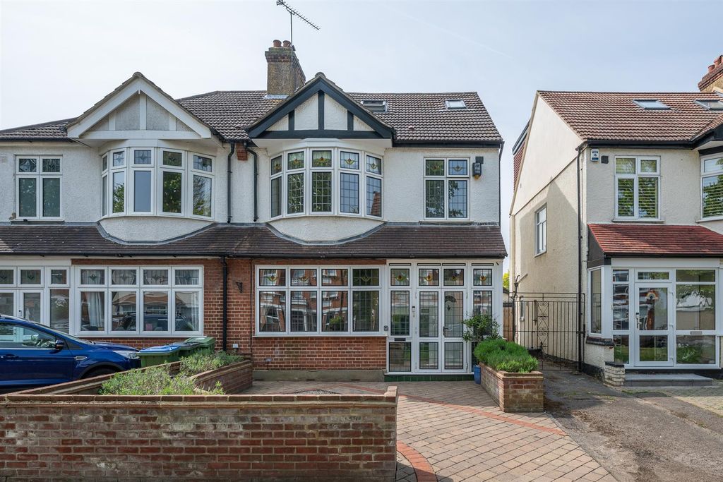 Property photo 1 of 24