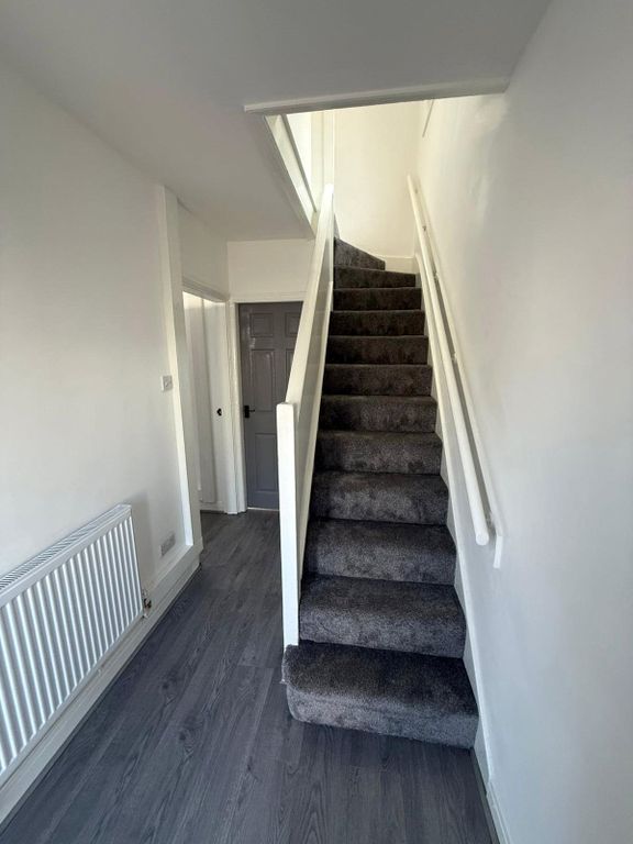 Property photo 3 of 15 Picture No. 06