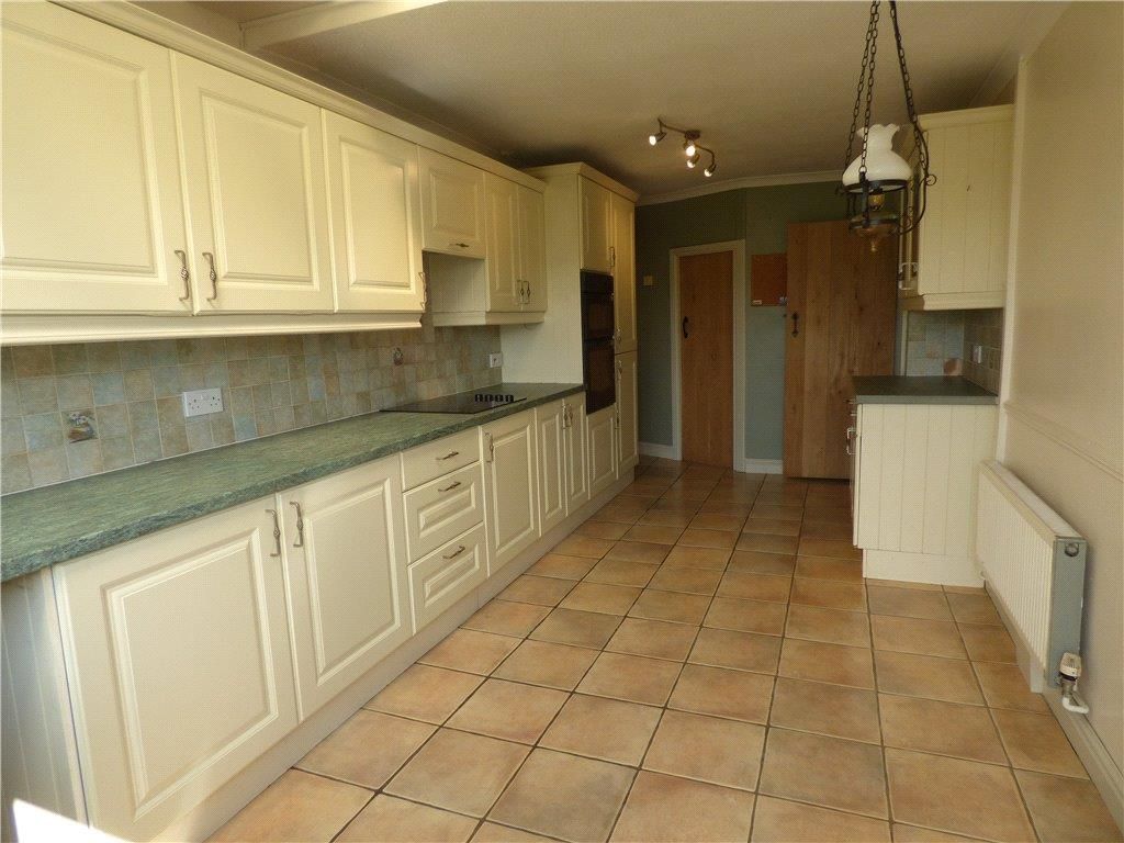 Property photo 2 of 16 Kitchen