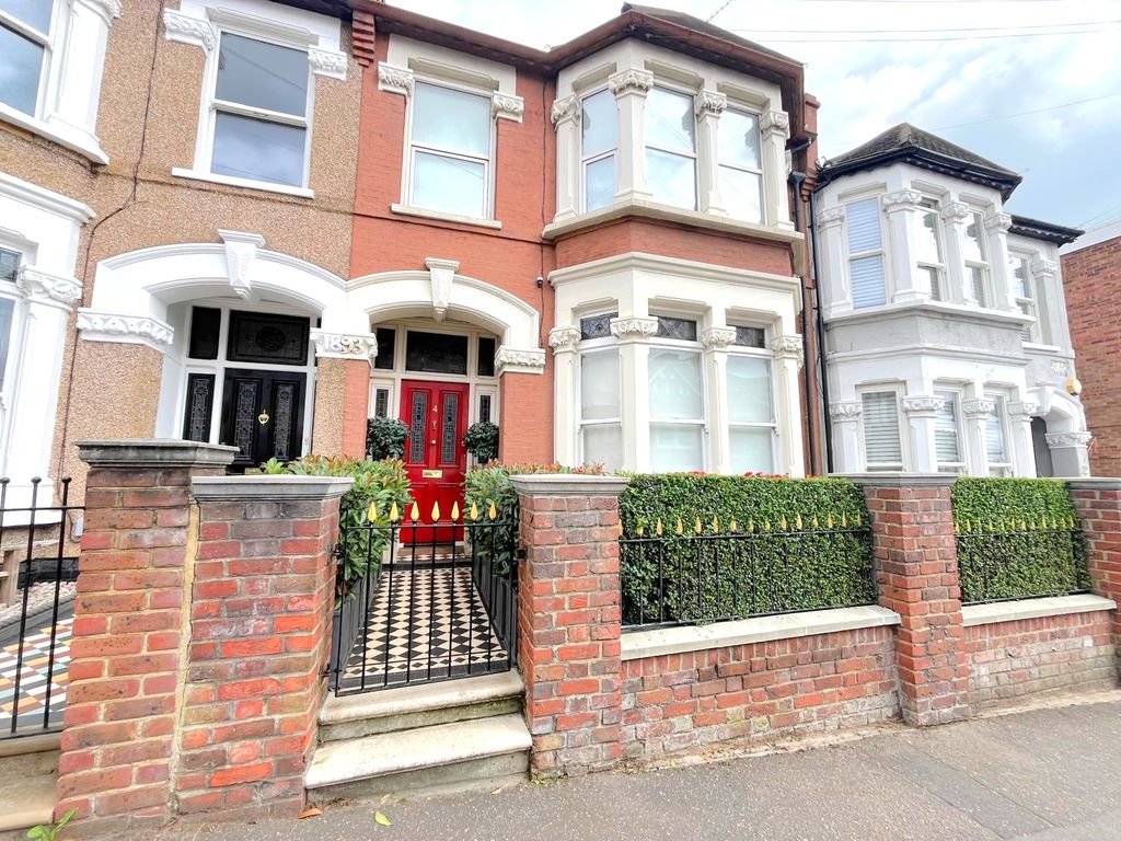 Property photo 1 of 10