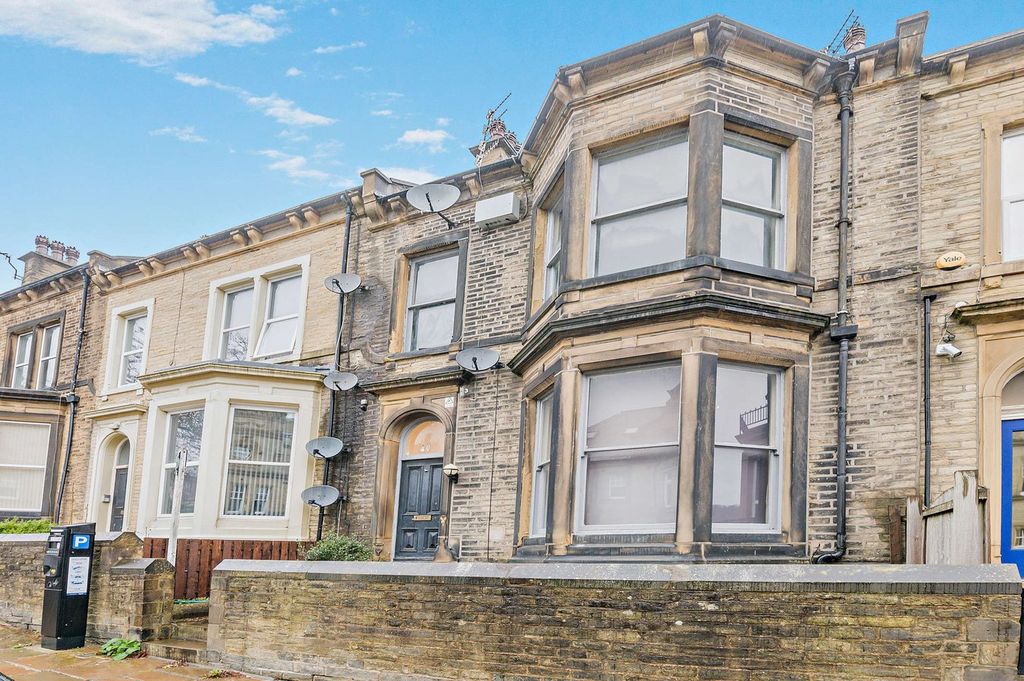 Property photo 3 of 49