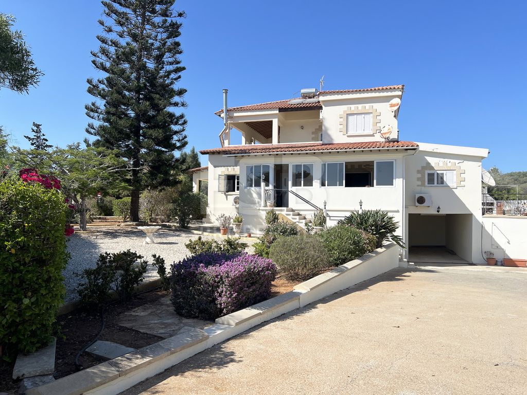 Property photo 2 of 30