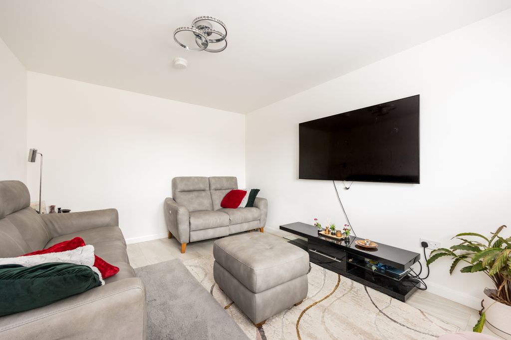 Property photo 2 of 27 Property Image 2