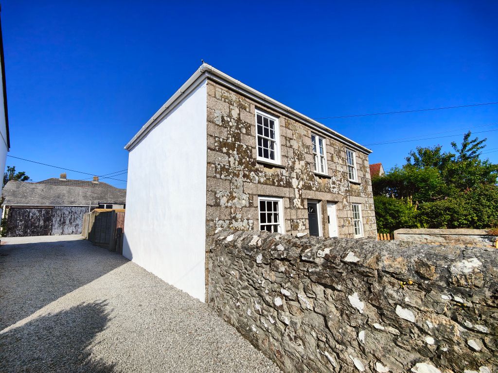 Property photo 2 of 11