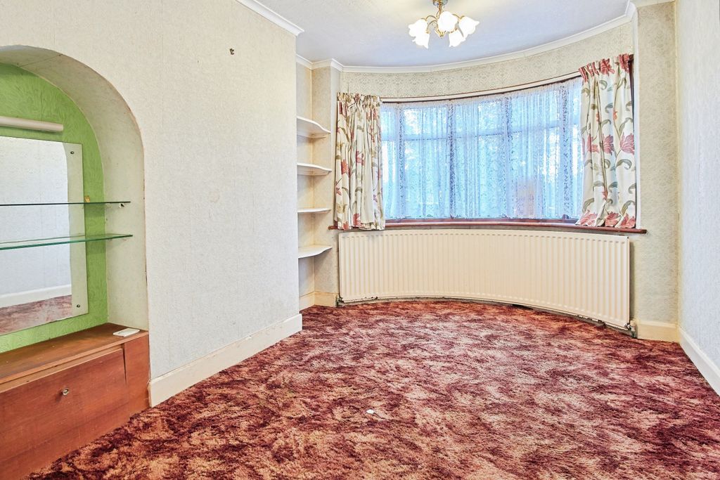 Property photo 3 of 15
