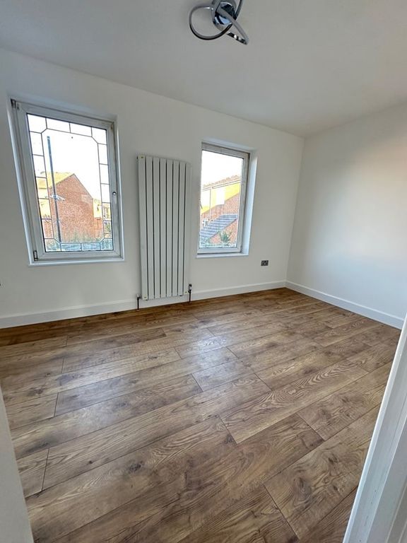 Property photo 2 of 18 Photo 2