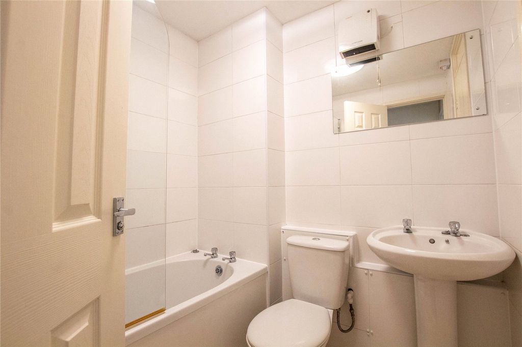 Property photo 3 of 6 Bathroom