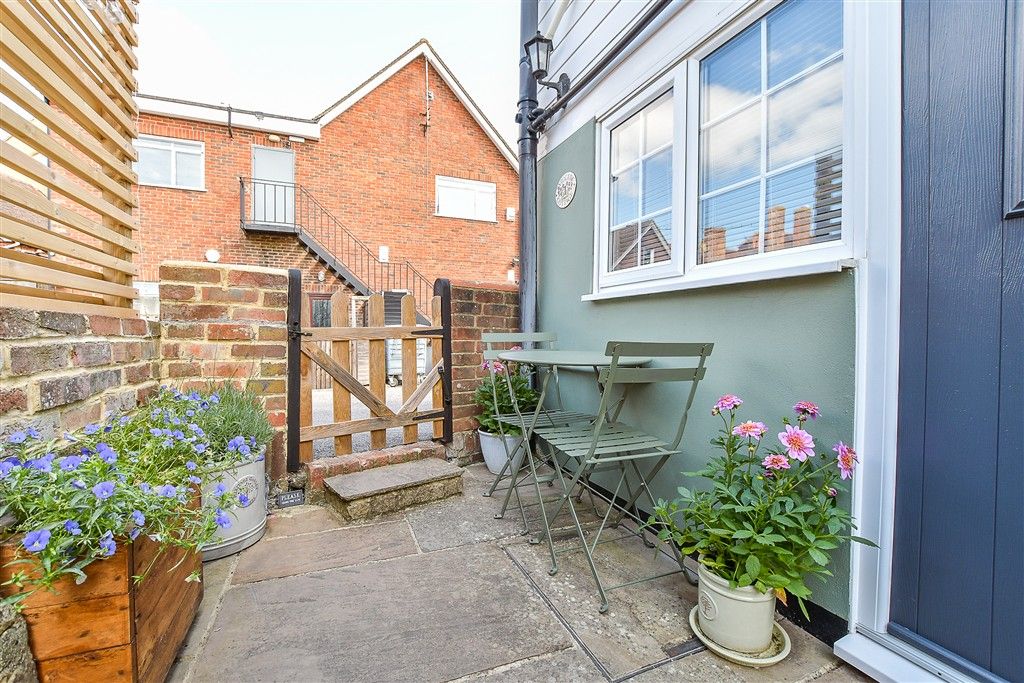 Property photo 2 of 11 Patio / Decking