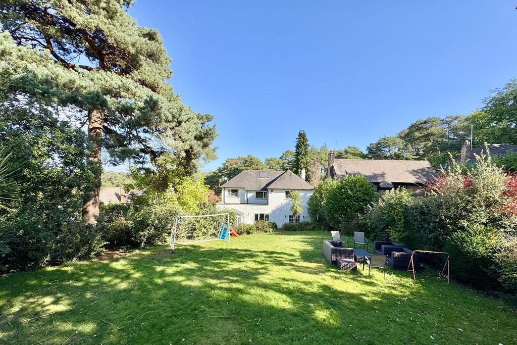 Property photo 3 of 19