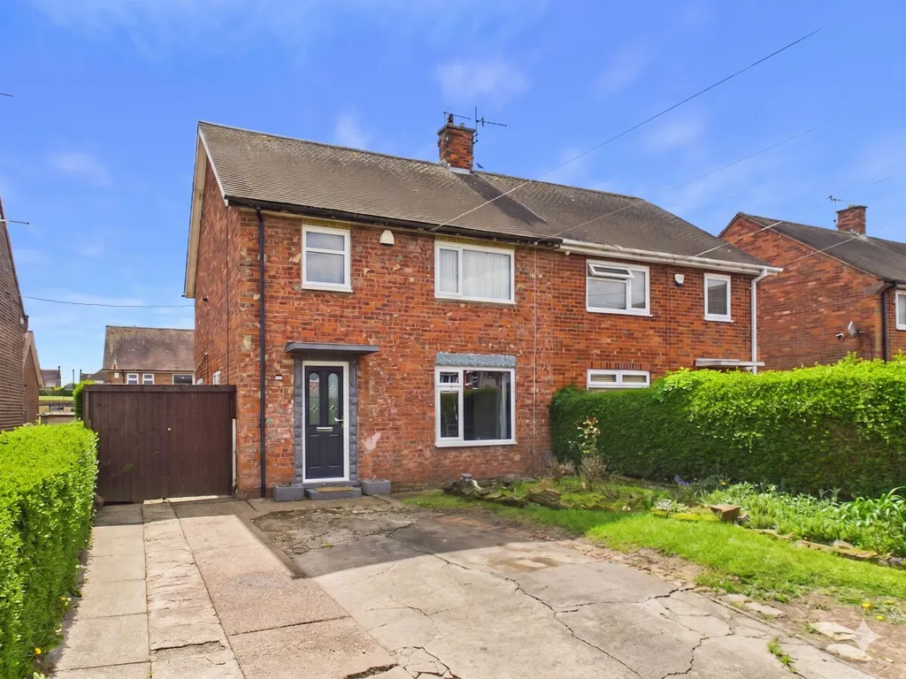 House in Nottingham, Bestwood Park Estate - View 3