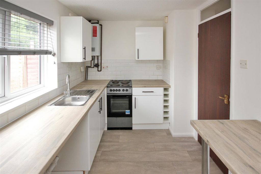 Property photo 2 of 11 Kitchen Diner.Jpg