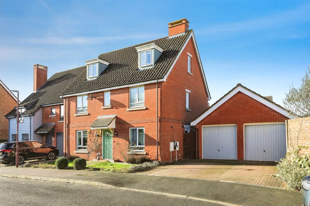 Property photo 1 of 18