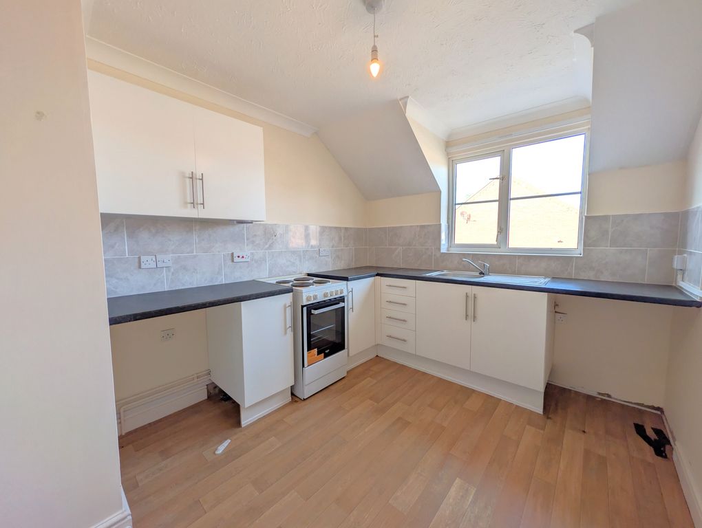 Property photo 2 of 5 Kitchen