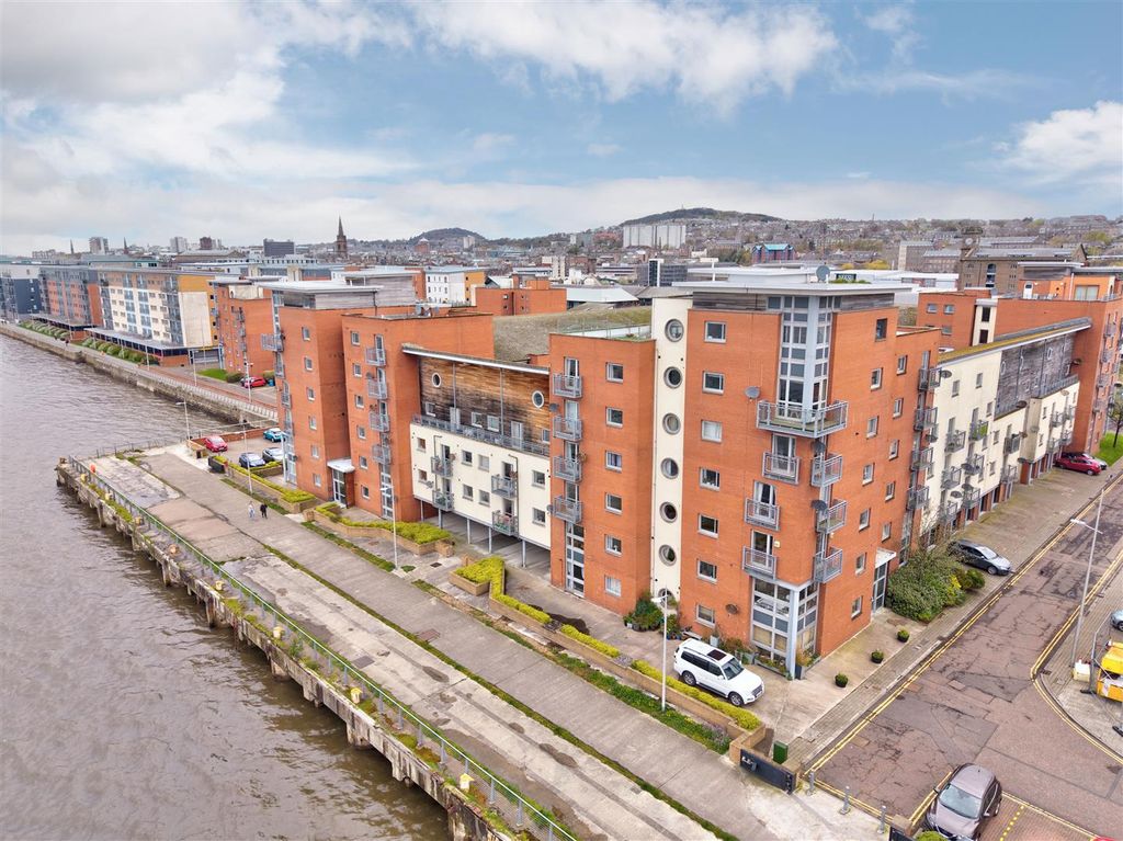 Property photo 1 of 15 30 Marine Parade Dundee-14.Jpg