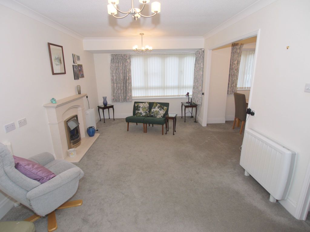 Property photo 2 of 10 Photograph 4