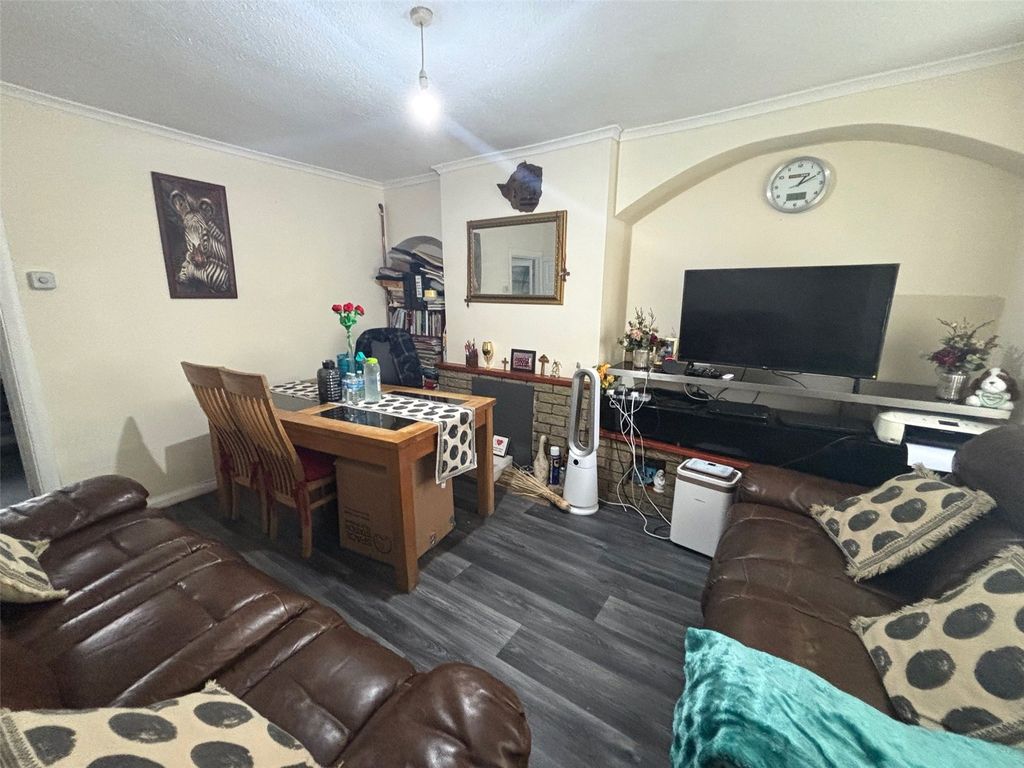 Property photo 2 of 10 Picture No. 06