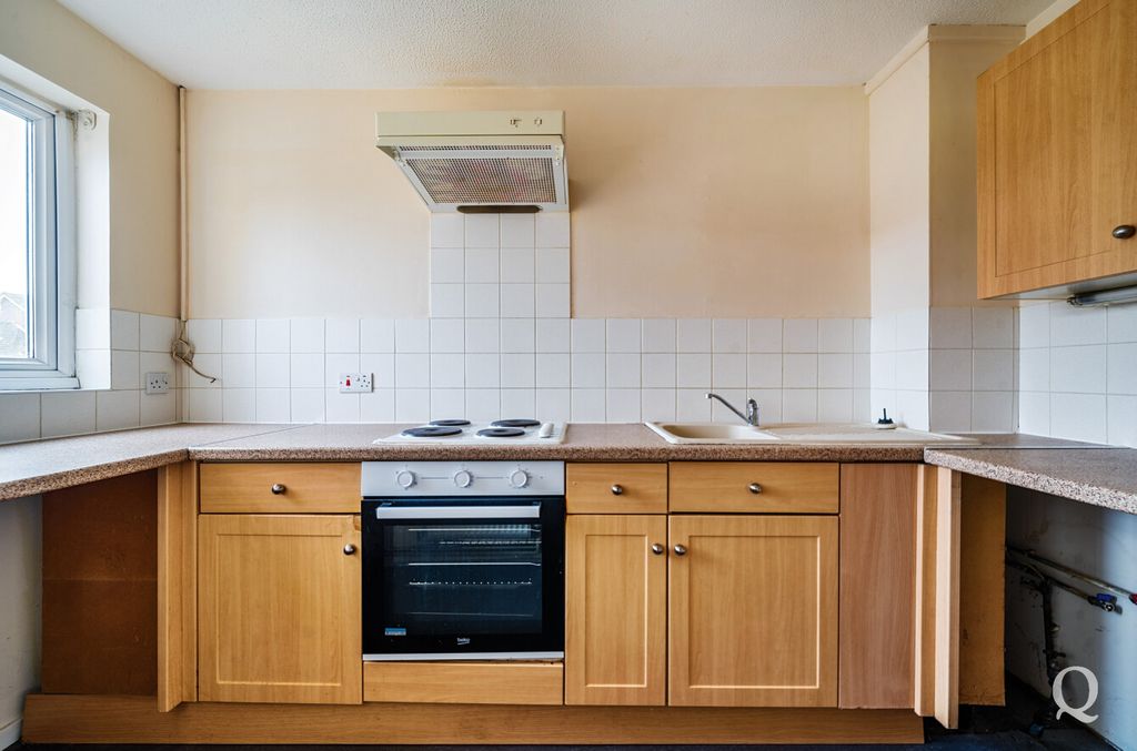 Property photo 2 of 21 1735Fa6d-B5E1-4F6...