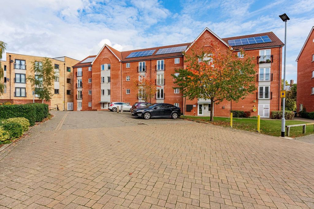 Property photo 1 of 19