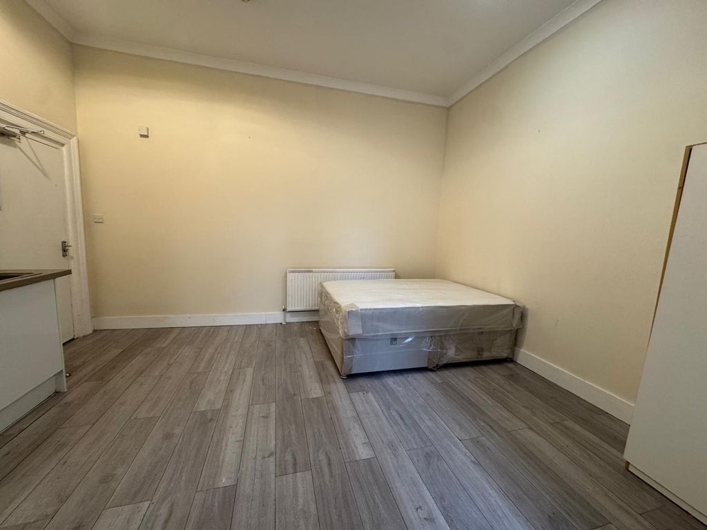 Property photo 3 of 3