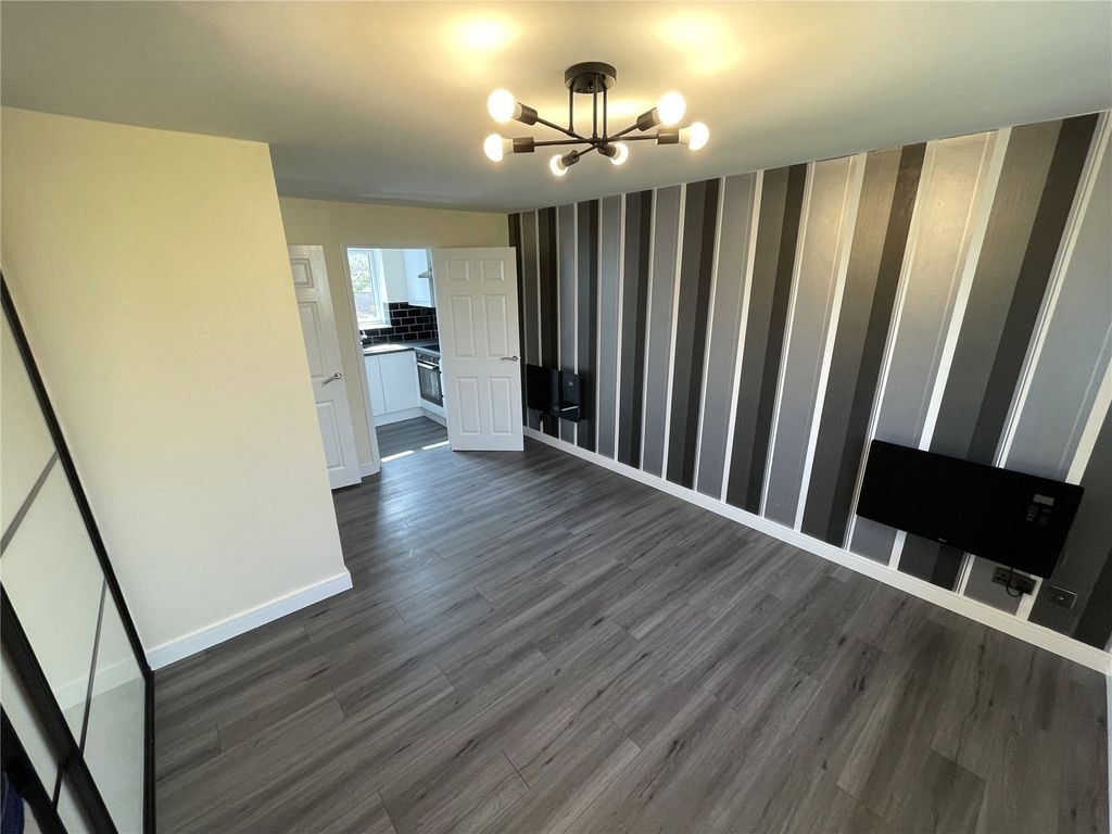 Property photo 3 of 13 Picture No. 17