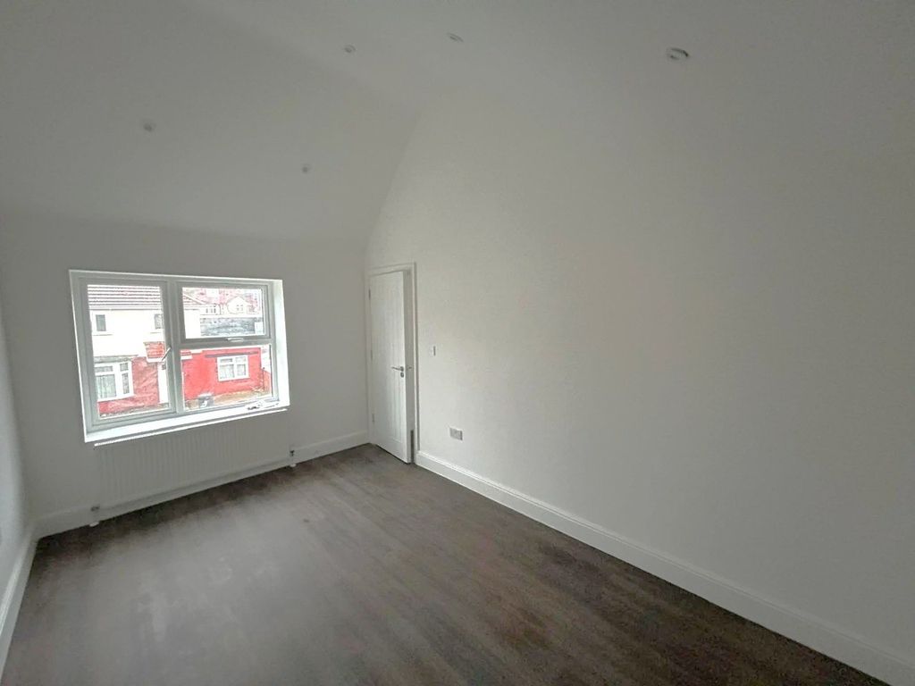 Property photo 2 of 4 Gallery