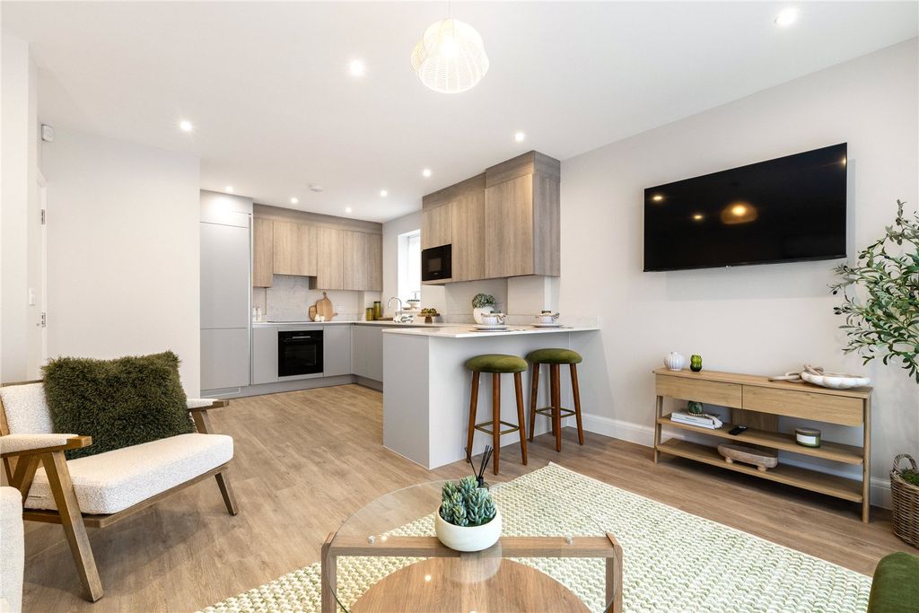 Property photo 2 of 9 Kitchen/Sitting Room