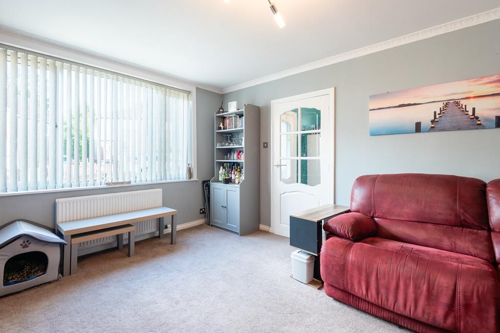 Property photo 3 of 18 Lev1383Pem Lounge.Jpg