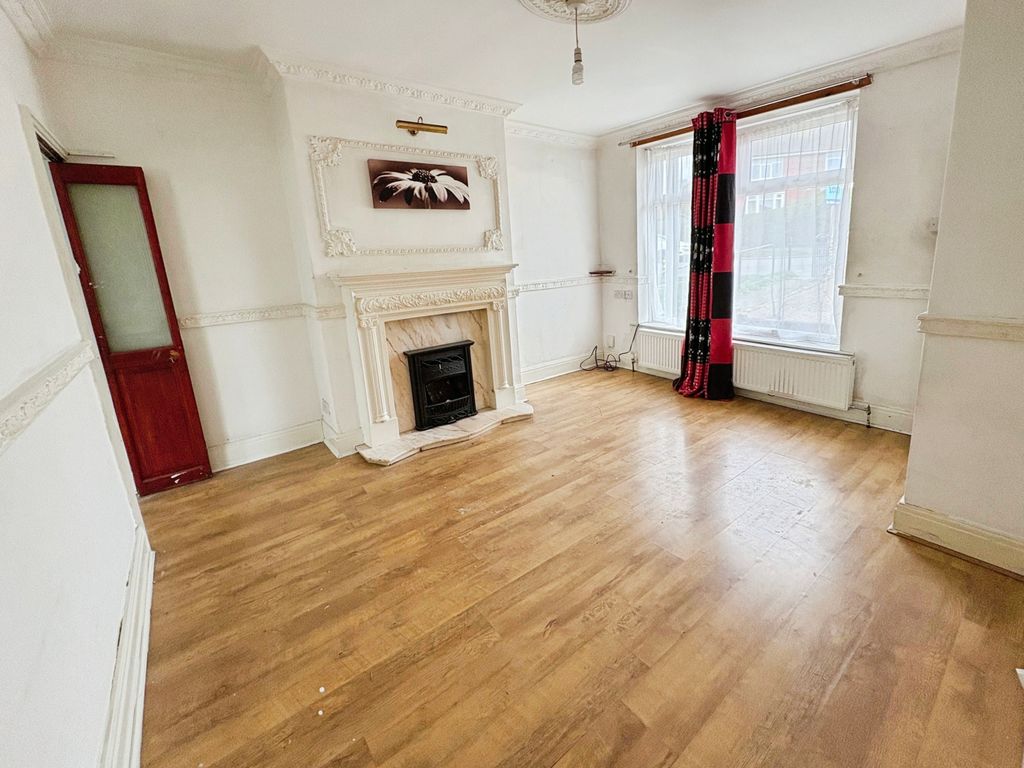 Property photo 2 of 14 Living Room