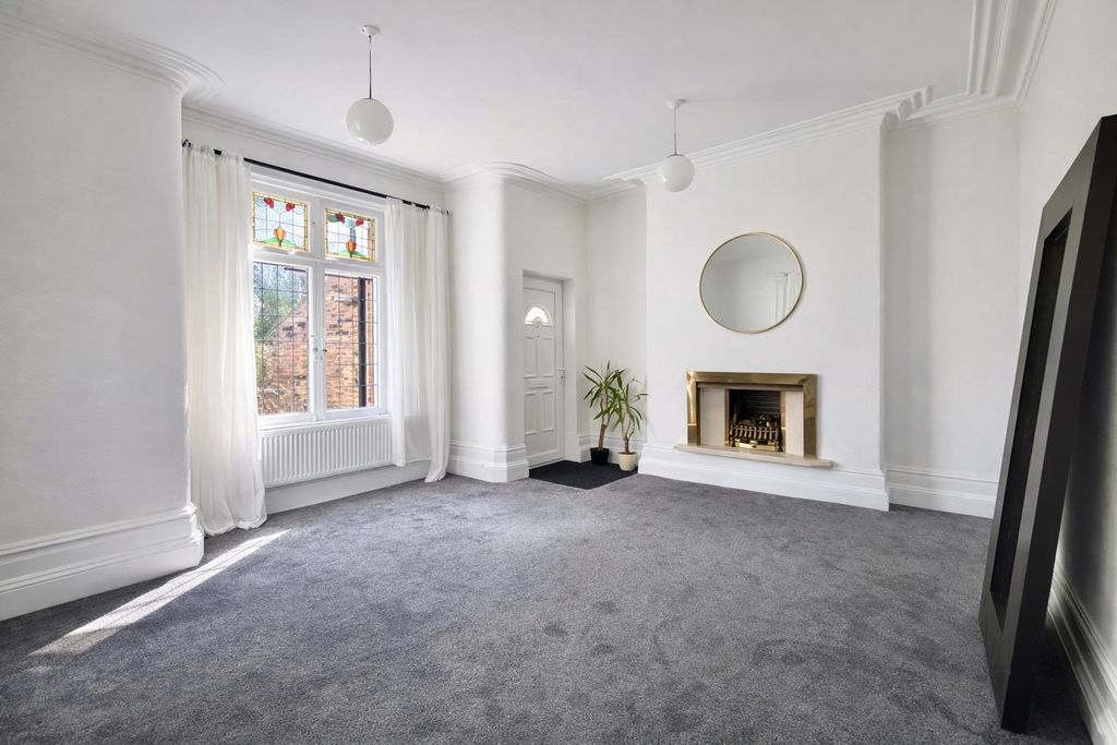 Property photo 2 of 38