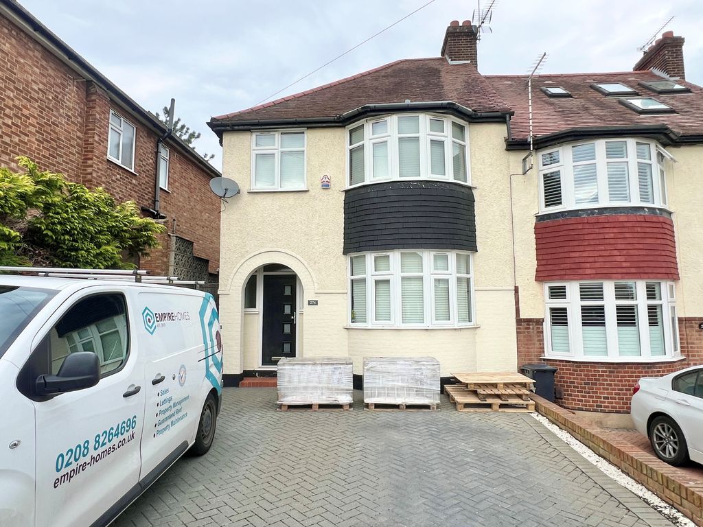 Property photo 1 of 3