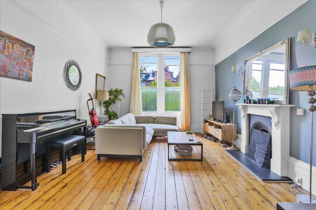 Property photo 3 of 23