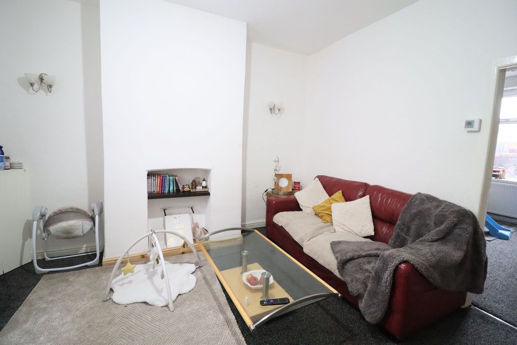 Property photo 3 of 12 Photograph 3