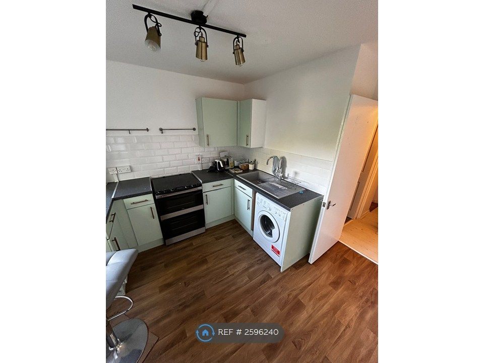 Property photo 2 of 26
